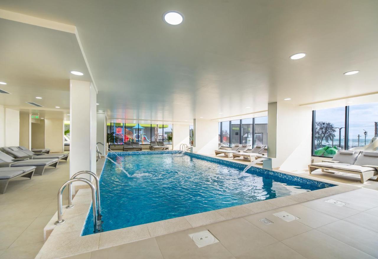 Cermar Apartment- Spa N Pool Beach Resort- Parking Mamaia Dış mekan fotoğraf